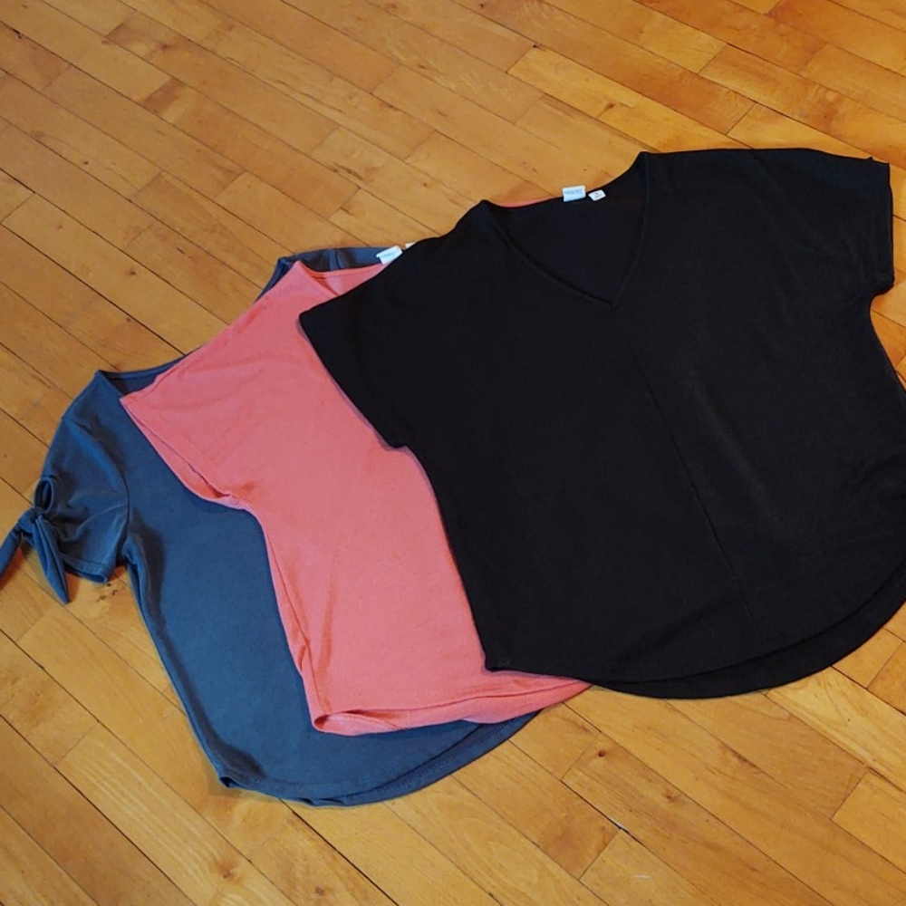 Gap Bundle of Solid Color T-shirts XS